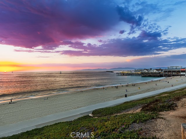 512 Esplanade, Redondo Beach, California 90277, 2 Bedrooms Bedrooms, ,2 BathroomsBathrooms,Residential,Sold,Esplanade,PV16715334