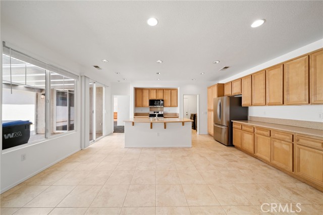 Detail Gallery Image 7 of 29 For 1568 Four Seasons Cir, Beaumont,  CA 92223 - 3 Beds | 2 Baths