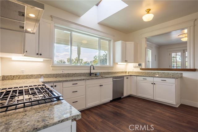 Detail Gallery Image 8 of 52 For 7310 State Highway 99w, Gerber,  CA 96035 - 5 Beds | 2 Baths