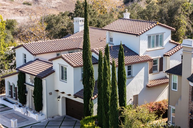 18 Elissa Lane, Ladera Ranch CA: https://media.crmls.org/medias/12623345-0e85-4691-80a8-a245951d5825.jpg