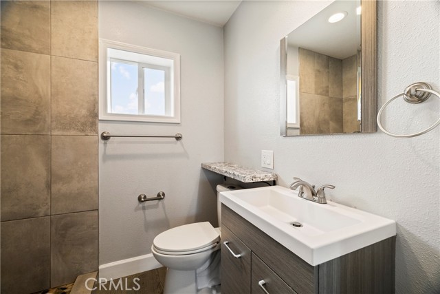 112 E Tehama Street, Orland CA: https://media.crmls.org/medias/1262eac2-4e1f-4308-8a21-7391c0ba3299.jpg