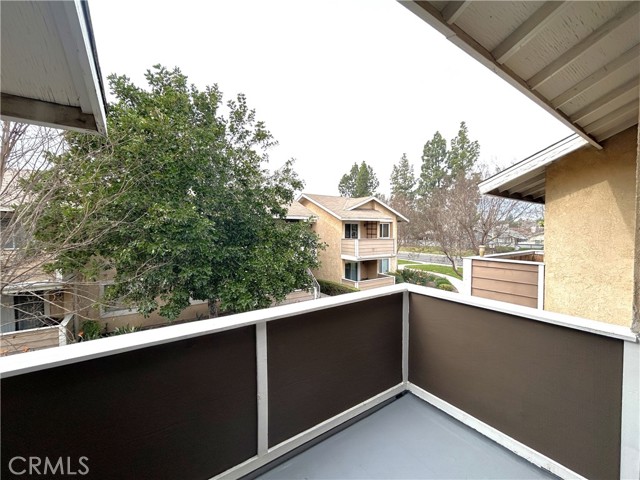 Detail Gallery Image 9 of 21 For 3719 Oak Creek, Ontario,  CA 91761 - 2 Beds | 2 Baths