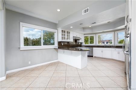 https://media.crmls.org/medias/126400ed-dad3-480b-b470-1f4138ad33a9.jpg?preset=X-Large