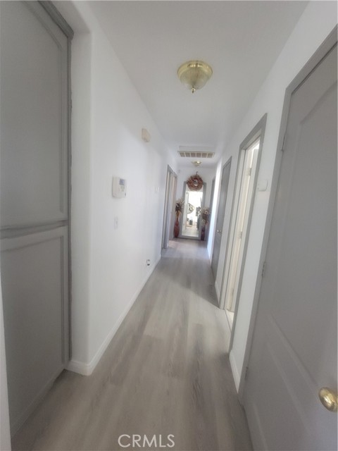 21961 Thunderbird, Apple Valley CA: https://media.crmls.org/medias/12640725-904d-443c-a614-567c70af6f6a.jpg