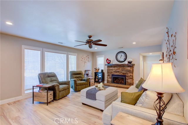 4513 E Tuolumne Road, Denair CA: https://media.crmls.org/medias/126439bb-6455-472b-8ec2-c528a5c27f47.jpg