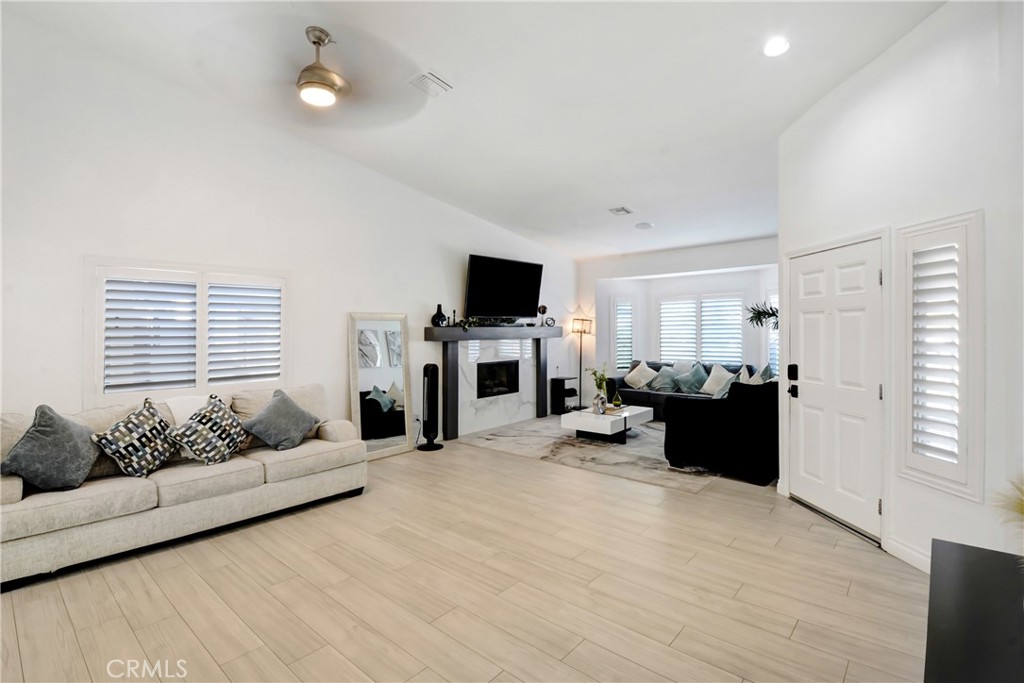 MLS #IV25168820 img 1