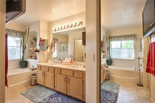Detail Gallery Image 11 of 18 For 1015 Carryll Park Ct, Fallbrook,  CA 92028 - 3 Beds | 2 Baths