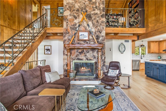 Detail Gallery Image 7 of 46 For 28834 Zion Dr, Lake Arrowhead,  CA 92352 - 4 Beds | 3 Baths