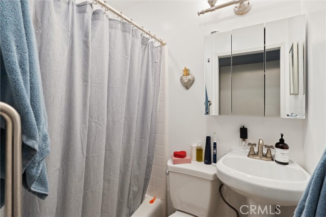 729 Longfellow Avenue, Hermosa Beach CA: https://media.crmls.org/medias/12654741-5ccb-456b-bd17-e7f206445ef5.jpg