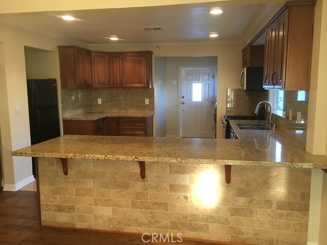 Image 4 of 25 For 124 Naomi