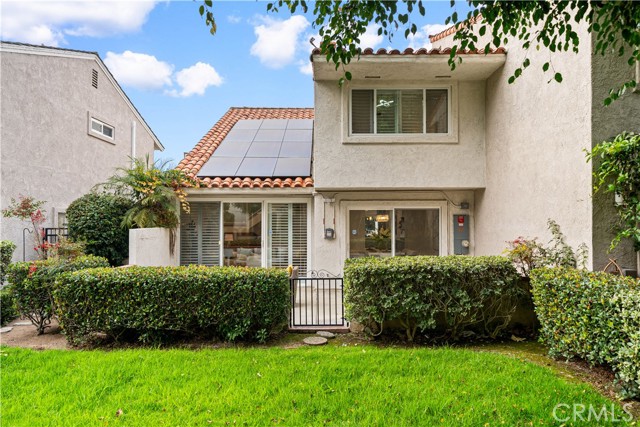 456 Vista Roma, Newport Beach CA: https://media.crmls.org/medias/1265fe71-5b39-428d-8e39-765687cca32c.jpg