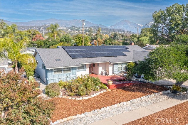 Detail Gallery Image 2 of 30 For 641 Ridgefield Dr, Claremont,  CA 91711 - 4 Beds | 3 Baths