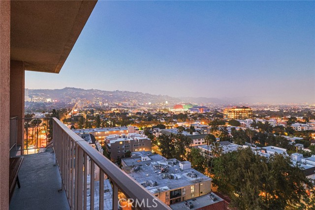 Detail Gallery Image 14 of 73 For 100 S Doheny Dr #1110,  Los Angeles,  CA 90048 - 3 Beds | 3 Baths