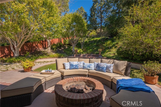 Back Patio & Fire Pit