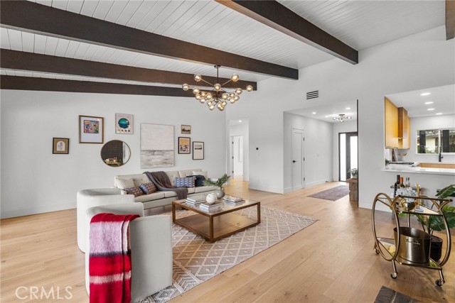 24201 Caris Street, Woodland Hills CA: https://media.crmls.org/medias/1267af1d-374c-4931-bb7a-7356668e7580.jpg