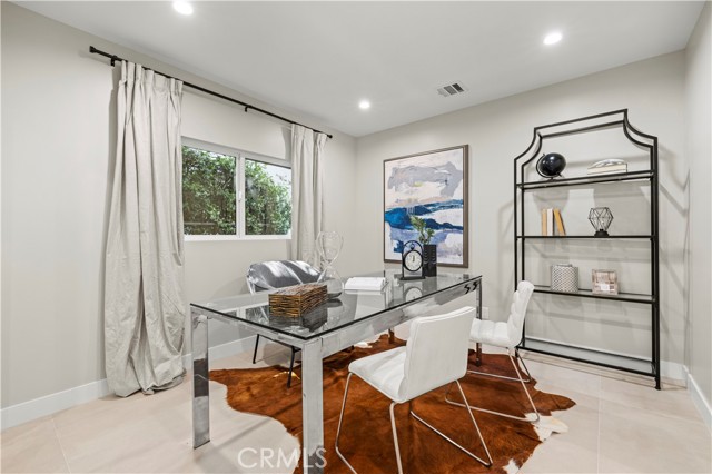 Detail Gallery Image 28 of 36 For 3923 Edenhurst Ave, Los Angeles,  CA 90039 - 4 Beds | 3 Baths