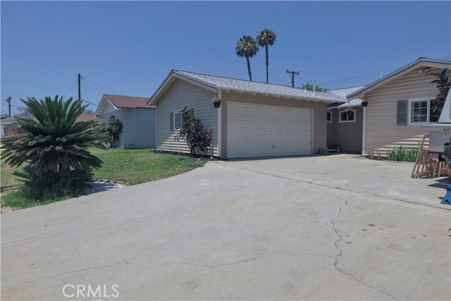 Image 2 for 11425 205th St, Lakewood, CA 90715