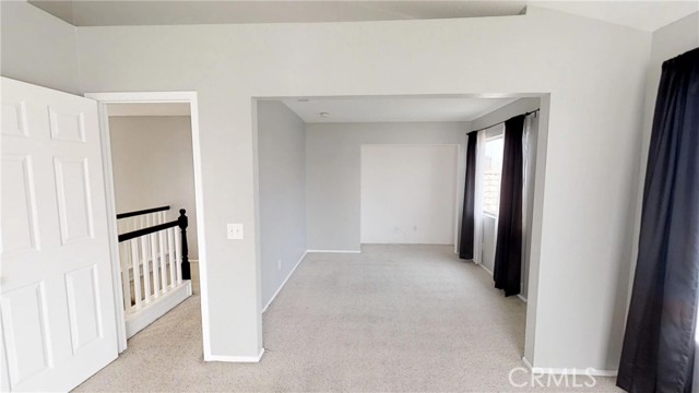 Detail Gallery Image 6 of 9 For 2421 W Calle Celeste Dr, Rialto,  CA 92377 - 5 Beds | 3 Baths