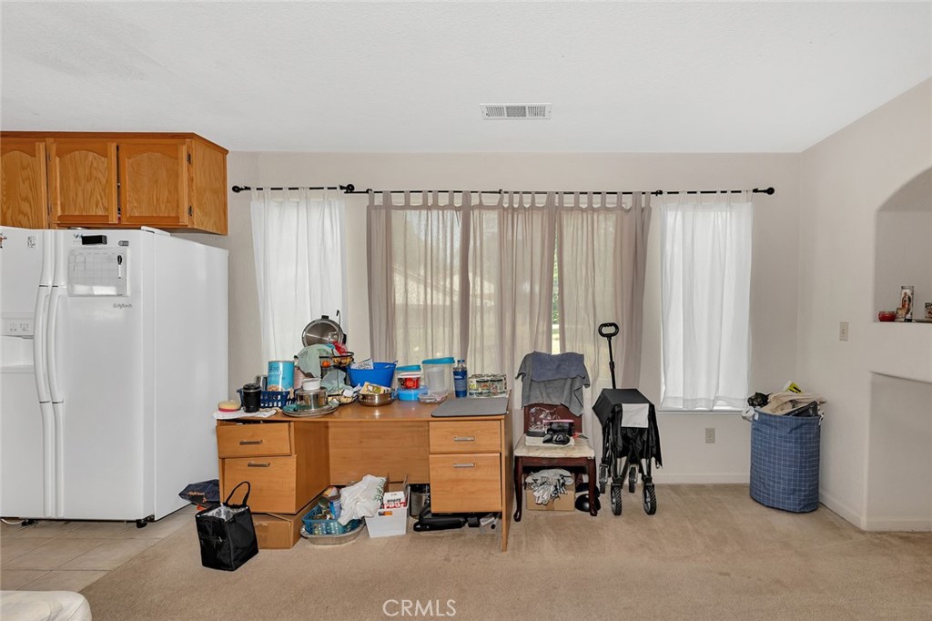 https://media.crmls.org/medias/1268b1d4-60e7-420f-908c-e5da5d0a21d2.jpg?preset=X-Large