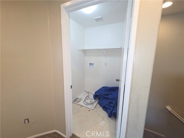 https://media.crmls.org/medias/12691c5d-0b3d-4afc-b69e-c01fce2344f0.jpg