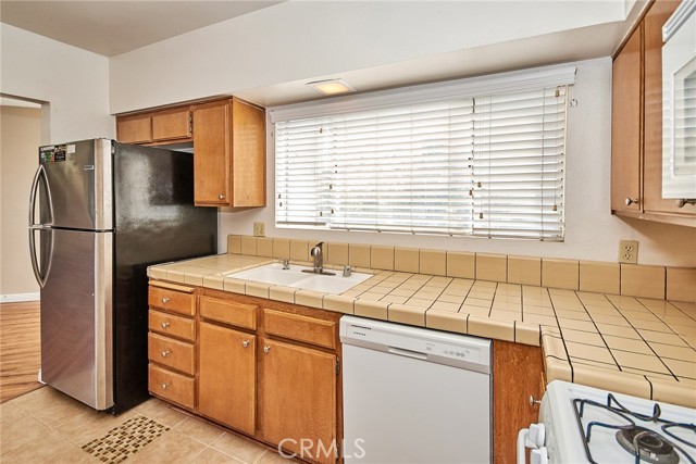 Detail Gallery Image 14 of 51 For 17 Nautical Ln, Helendale,  CA 92342 - 3 Beds | 2/1 Baths