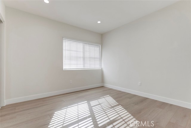 Detail Gallery Image 20 of 26 For 13327 Strathern St, North Hollywood,  CA 91605 - 3 Beds | 2 Baths