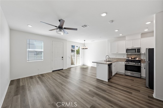 Detail Gallery Image 7 of 35 For 24131 Tuscany Avenue #1305,  Murrieta,  CA 92562 - 3 Beds | 2/1 Baths