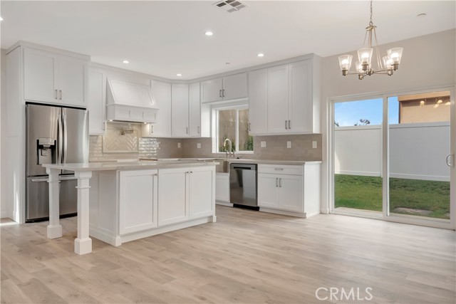 Detail Gallery Image 6 of 39 For 15241 Nurmi St, Sylmar,  CA 91342 - 4 Beds | 3 Baths