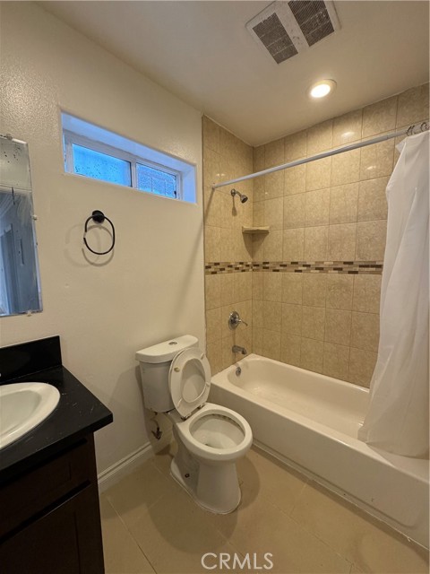 Detail Gallery Image 2 of 9 For 7112 S Denker, Los Angeles,  CA 90047 - 4 Beds | 2 Baths