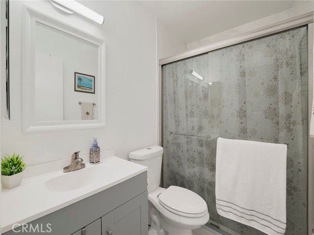 Detail Gallery Image 8 of 31 For 19816 Spanish Oak, Newhall,  CA 91321 - 2 Beds | 2 Baths