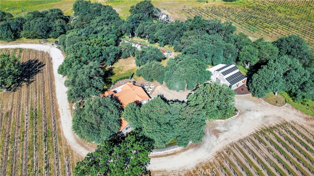 53600 Bradley Lockwood