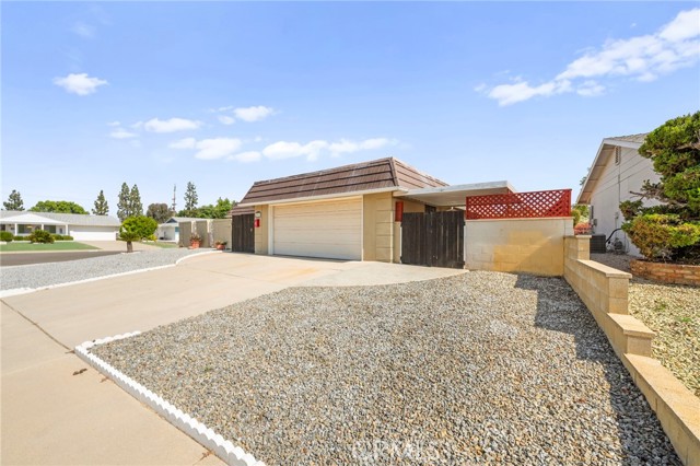 Detail Gallery Image 3 of 56 For 25925 Roanoke Rd, Menifee,  CA 92586 - 3 Beds | 2 Baths