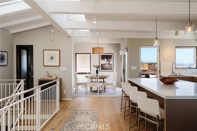 221 36th Street, Manhattan Beach, California 90266, 3 Bedrooms Bedrooms, ,3 BathroomsBathrooms,Residential,Sold,36th,SB22069794