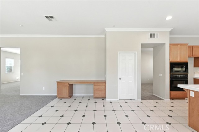 11144 Arizona Avenue, Riverside CA: https://media.crmls.org/medias/126b680b-14af-486a-9aee-55d63b232a47.jpg