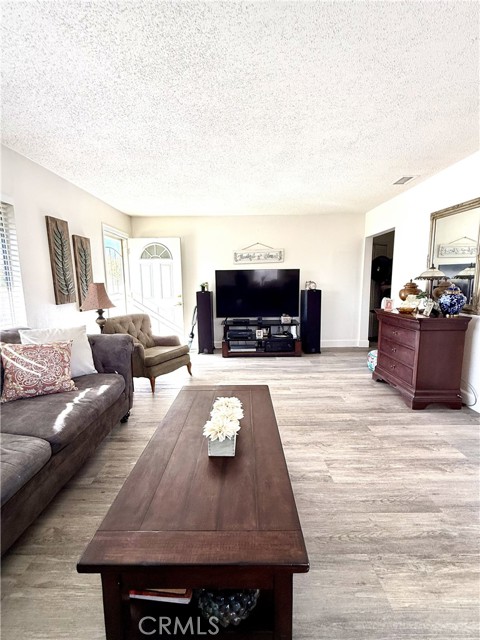 Detail Gallery Image 7 of 24 For 1226 Turquoise, Mentone,  CA 92359 - 2 Beds | 1 Baths