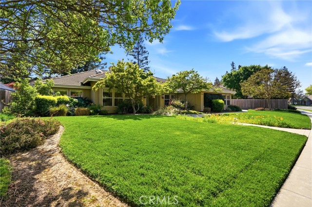 Detail Gallery Image 3 of 61 For 2134 Cottonwood Cir, Visalia,  CA 93277 - 4 Beds | 3 Baths