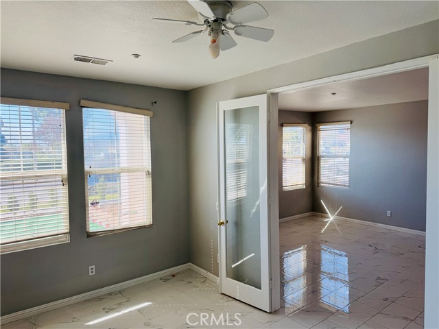 Detail Gallery Image 9 of 73 For 7575 Lime, Fontana,  CA 92336 - 5 Beds | 3 Baths