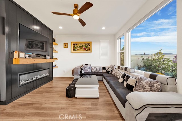 Detail Gallery Image 5 of 49 For 28427 Ascent, Saugus,  CA 91350 - 3 Beds | 3 Baths