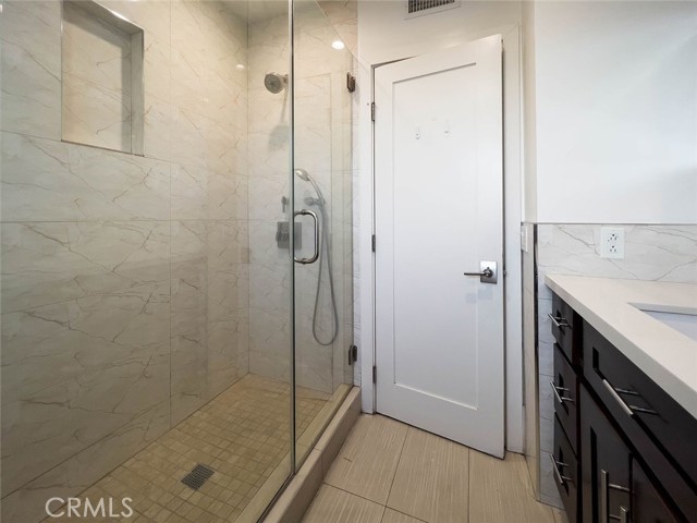 12585 Byron Avenue, Granada Hills CA: https://media.crmls.org/medias/126c8bfb-547a-42ca-a90f-b5988cb0465e.jpg
