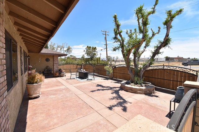 Detail Gallery Image 5 of 39 For 16440 Eucalyptus St, Hesperia,  CA 92345 - 3 Beds | 2 Baths