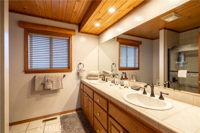 Detail Gallery Image 22 of 44 For 42690 Edgehill Pl, Big Bear Lake,  CA 92315 - 3 Beds | 2 Baths