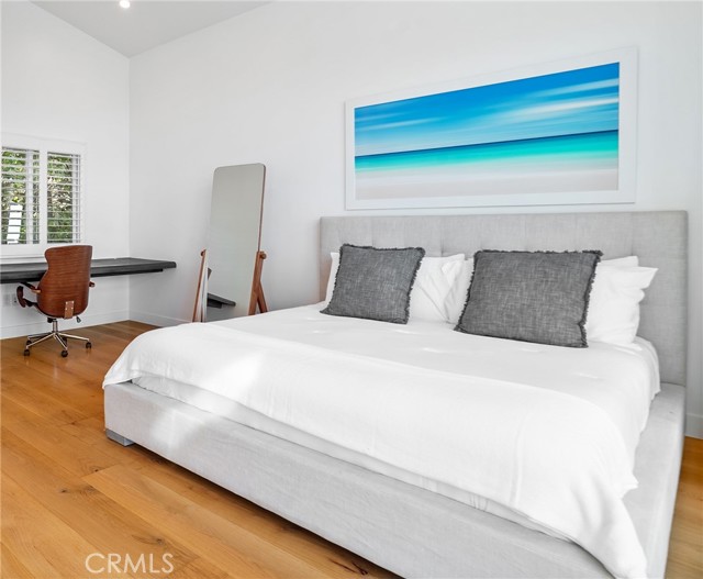 11308 Dona Teresa Dr, Studio City CA: https://media.crmls.org/medias/126f7bc1-3d85-4b35-b80e-977d8e0fc9f2.jpg