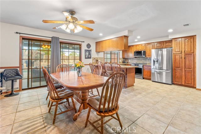 Detail Gallery Image 12 of 39 For 15712 Cashew, Hesperia,  CA 92345 - 3 Beds | 2 Baths