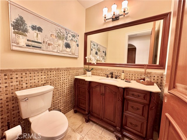 Detail Gallery Image 18 of 32 For 11310 Valley Spring Ln, Studio City,  CA 91602 - 5 Beds | 5 Baths