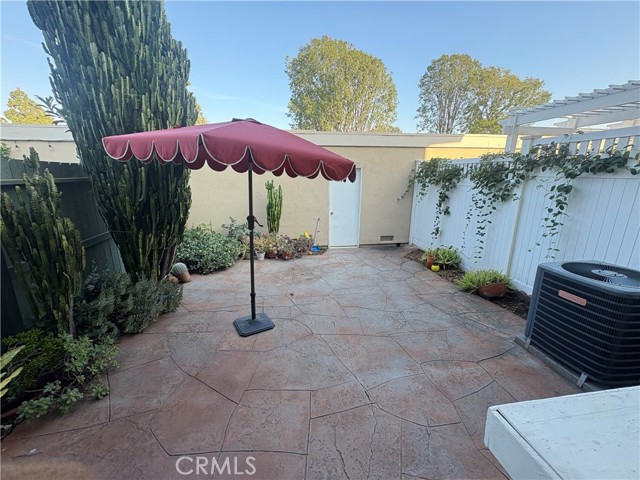 Front Image Thumbnail for CROC25268758