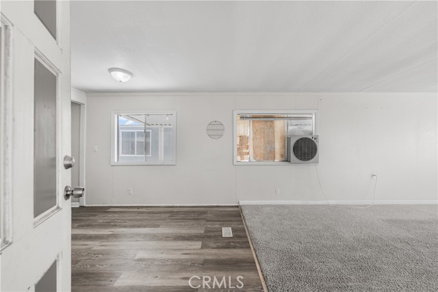 Detail Gallery Image 4 of 29 For 2013 Windharp, Rosamond,  CA 93560 - 2 Beds | 1 Baths