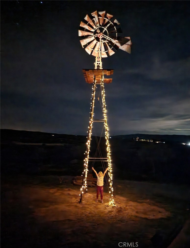 https://media.crmls.org/medias/127169b6-95e1-488a-810b-0561a0175907.jpg?preset=X-Large