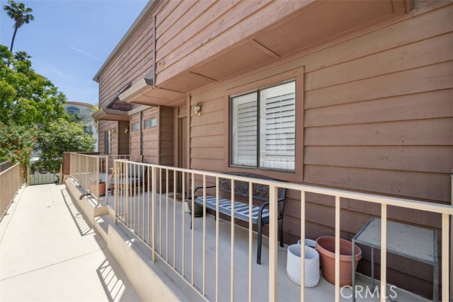 4455 Fulton Avenue, Sherman Oaks CA: https://media.crmls.org/medias/1271870b-7702-443d-a69d-46b287814d8c.jpg