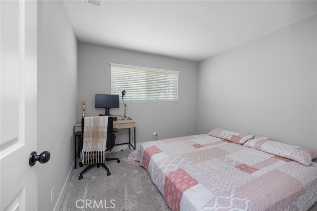 11911 Ivy Lane, Moreno Valley CA: https://media.crmls.org/medias/1271ce07-c810-4e47-8660-385db3c066fd.jpg