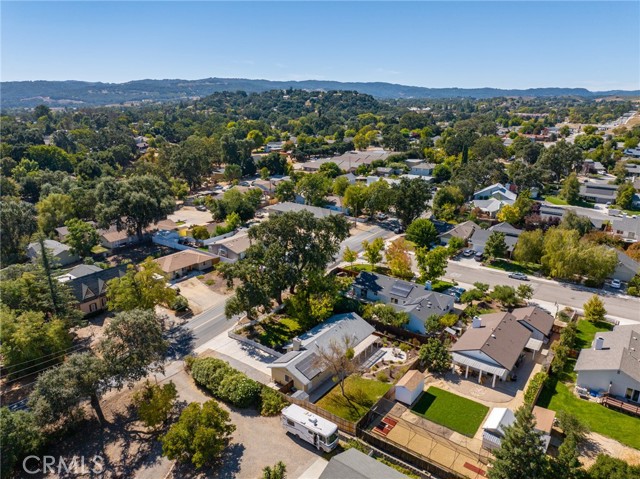 Located close to Templeton's whimsical downtown with restaurants, shopping and the Templeton Park!